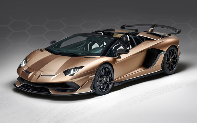 Tüm Otomobil Sevenlerin Görüp Beğendiği Lamborghini Aventador Sizlerle!