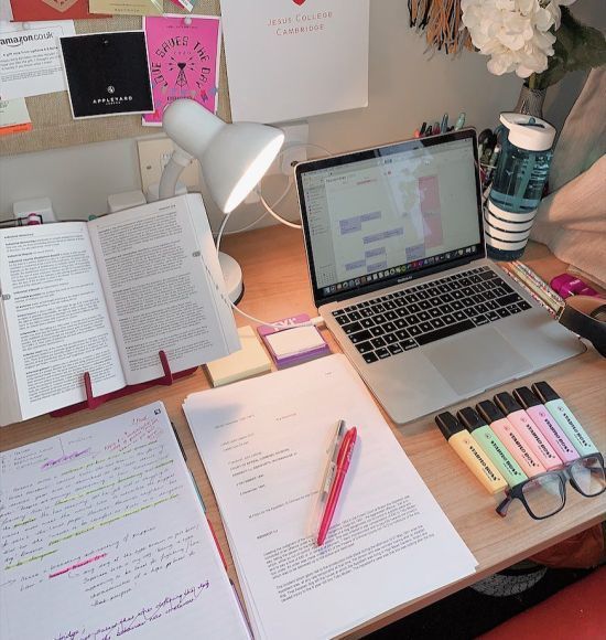 Online Derslerde Odaklanma Sorunu Yaşayan Öğrencilerin Dikkat Etmesi Gereken 5 İpucu!