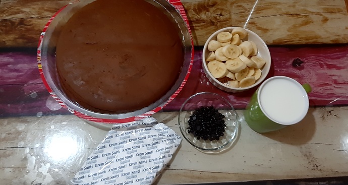 Pişirme Derdi Yok! Hazır Kek İle Köstebek Pasta Tarifi