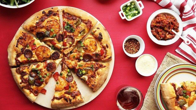 Bir Oturuşta Bitireceğiniz Nefis Pizza Tarifi