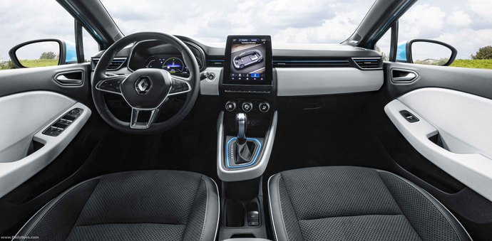 Türkiyenin En Ucuz ve Kullanışlı Yeni Arabası Renault Taliant Sizlerle!
