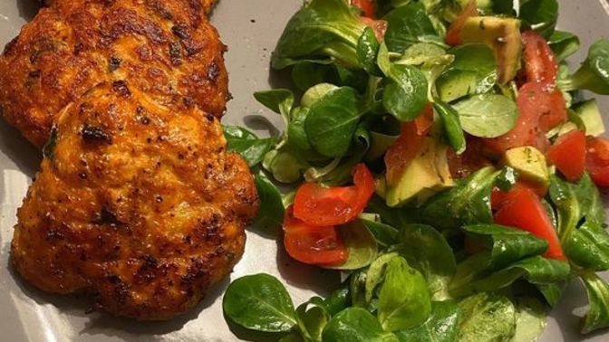 Köfte Hep Kırmızı Etten Olacak Değil Ya: Enfes Tavuk Köftesi Tarifi