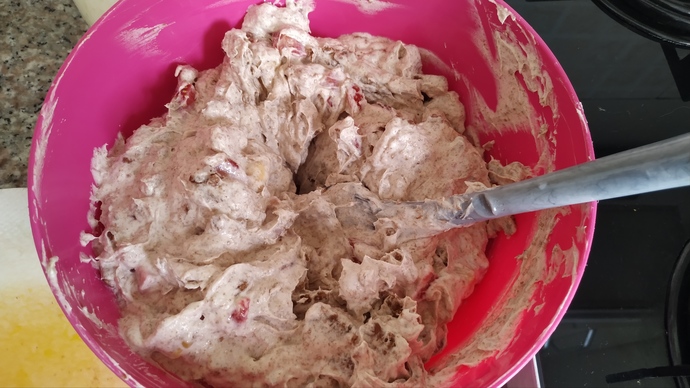 Pişirme Derdi Yok! 10 Dakikada Hazırlanan Çikolata Soslu Meyveli Pasta