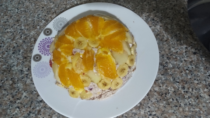 Pişirme Derdi Yok! 10 Dakikada Hazırlanan Çikolata Soslu Meyveli Pasta