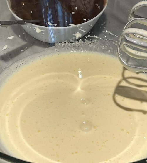 Brownienin Beyaz Çikolata İle Buluştuğu Lezzet: Blondies