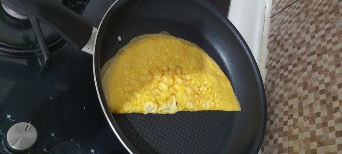İşte omlet kapamanın en önemli kısmı...