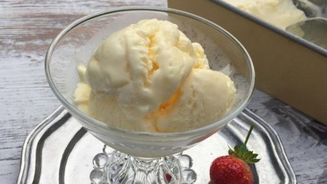 Sıcak Günlerde Serinlemek İçin En lezzetli Çare: Dondurma Tarifi 🍨