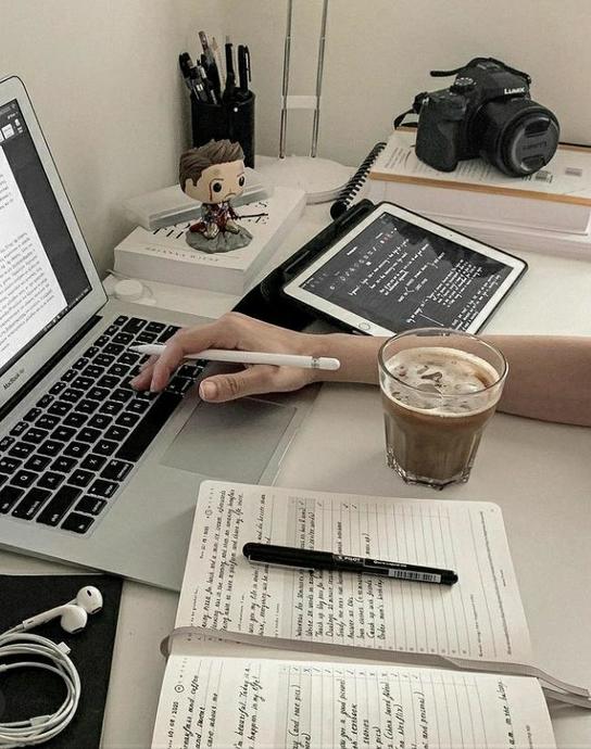 İngilizcenizi Geliştirmenizi Sağlayacak 10 Tavsiye ✍💭👩‍💻