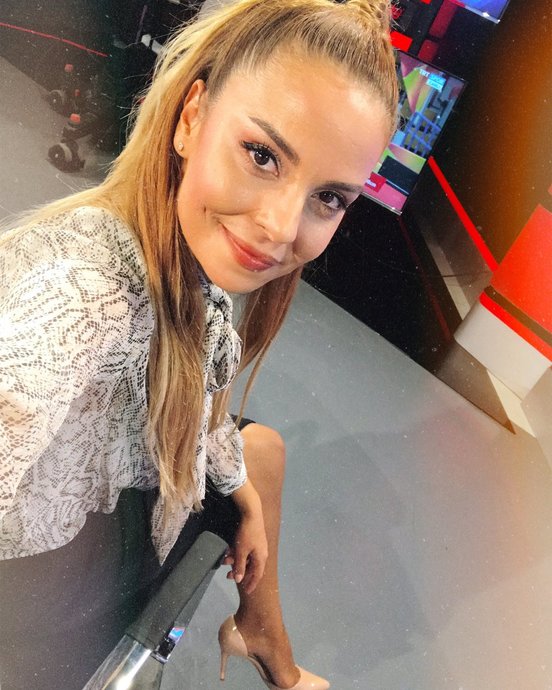 Güzellikleriyle Taraftarları Ekranlara Kilitleyen Türkiyenin En Güzel Kadın Spor Sunucuları!