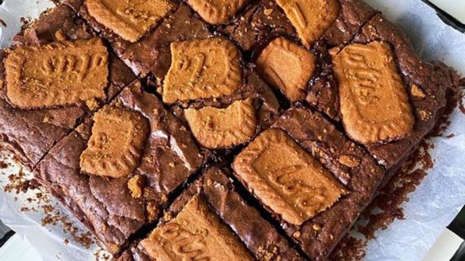 Çikolatalı Tatlıların En Güzeli Brownie Ama Bu Sefer Fıstık Kremalı
