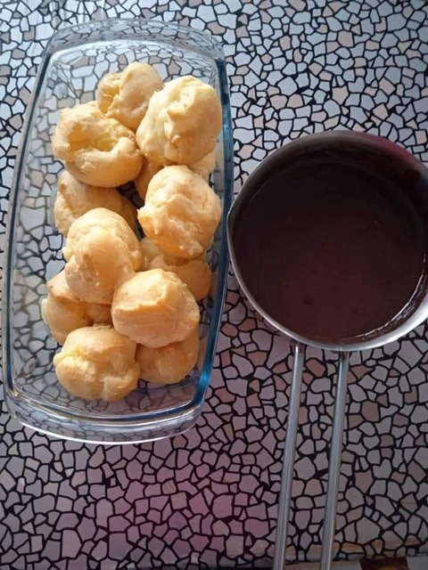 Profiterol Sever Misin? Ev Yapımı Profiterol Tarifi!