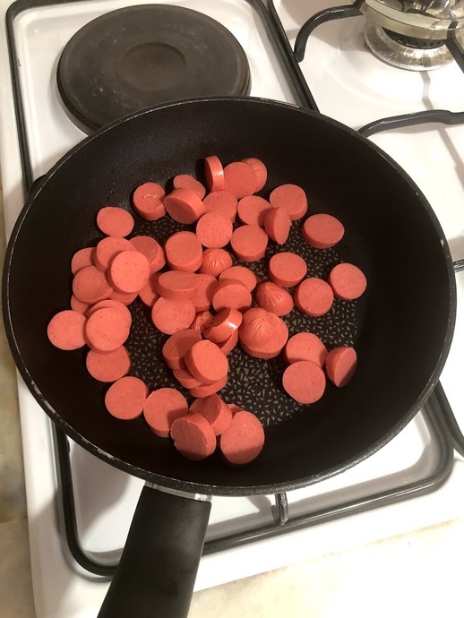 Klasik Kahvaltıları Unutturacak Bir Tarif: Soslu Sosis Tarifi
