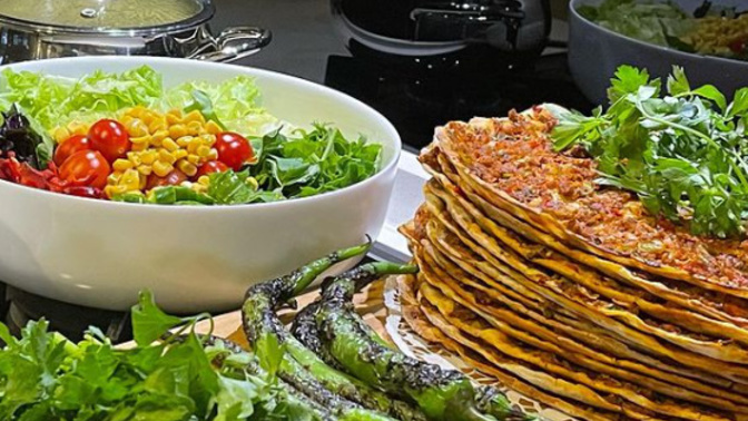Çıtır Çıtır Bir Lezzet: Lahmacun Tarifi🤩