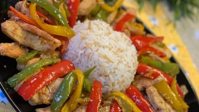 Lokum Kıvamında Ağız Sulandıran Lezzet: Tavuk Fajita Tarifi