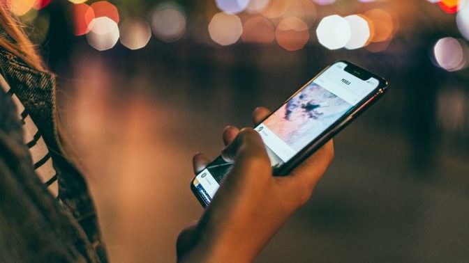 "La Bari Stickerleri Verin!" WhatsApp'a Resti Çeken Kullanıcılardan Komik Tweetler!