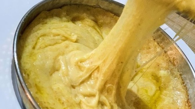 Uzayan Peyniri Mis Kokan Tereyağı ile Harika Bir Karadeniz Lezzeti. Muhlama Tarifi