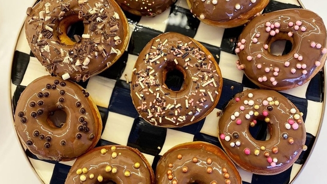 Artık Dışarıda Taze Donut Aramanıza Gerek Kalmayacak. Lezzetli Bir Donut Tarifi İsteyenler Buraya