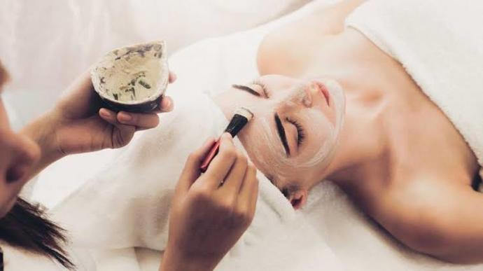 Ev Yapımı Yüz Bakımı! Doğal Malzemelerle Kolayca Yüzünüze Bakım Yapın!