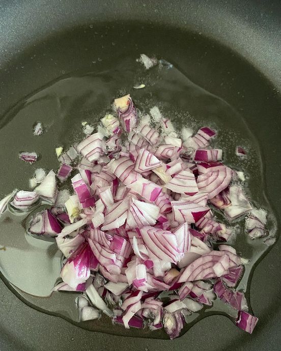 Pratik Yemek İsteyenler İçin Domates Soslu Makarna Tarifi