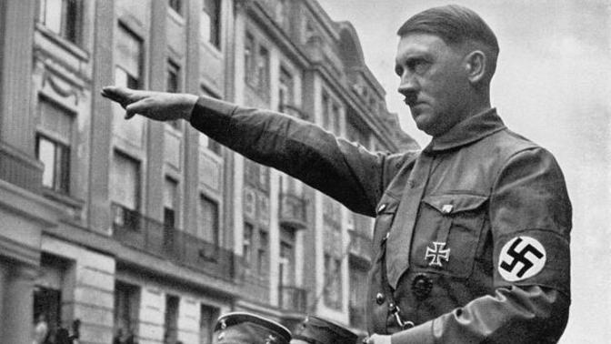 Bir Ressam, Asker, Ajan, Politikacı, Aşık, Sanatçı: Hitler ve II. Dünya Savaşı Üzerine!