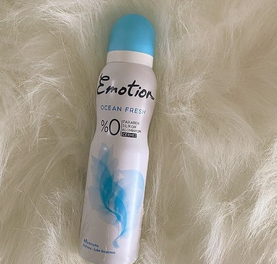 Doğal Terleme Dengesini Etkilemeden Ter Kokusunu Önleyen Bir Deodorant Keşfettim!