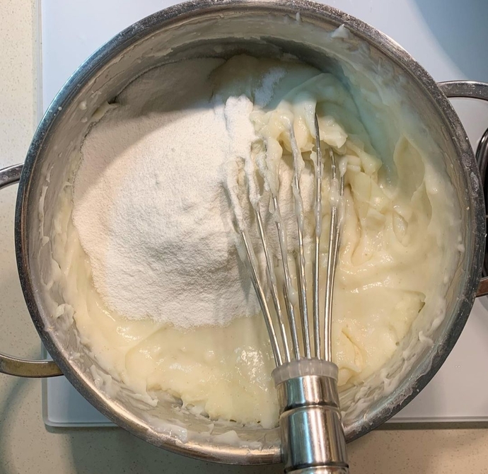 Çıtır Katlar Arasındaki Büyük Mutluluk: Milföy Pasta🍓🍌