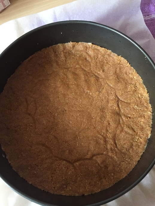 Farklı Sunumla Unsuz, Çilekli Cheesecake Tarifim!