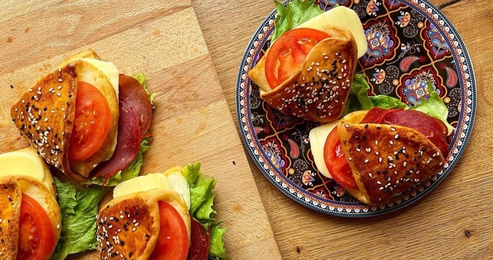 Bir Poğaçadan Daha Fazlası: Cepli Poğaça Tarifi 🥪