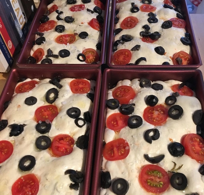 Pişerken Kokusu Tüm Evi Saran Bir Lezzet: Focaccia Ekmeği 🍞