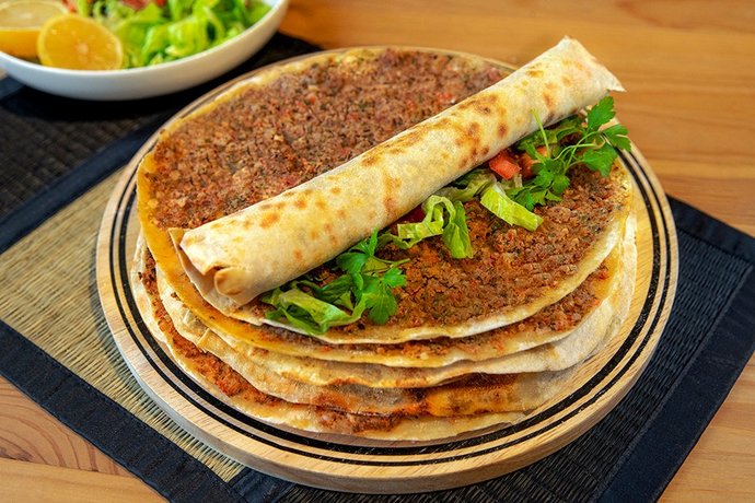 Sipariş Vermeye Son: Tavada Lahmacun Tarifi!