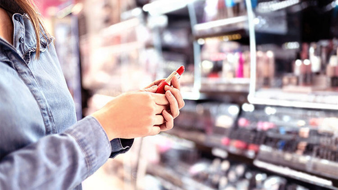 Makyaj Malzemesi Alışverişi Yaparken Dikkat Etmeniz Gerekenler; Süslü Bebekler Buraya! 💆💅