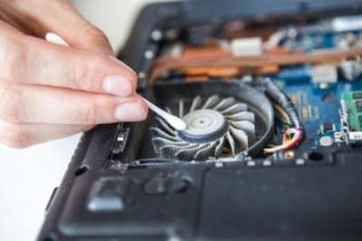 Isınan ve Kapanan Laptop için Temizlik Rehberi