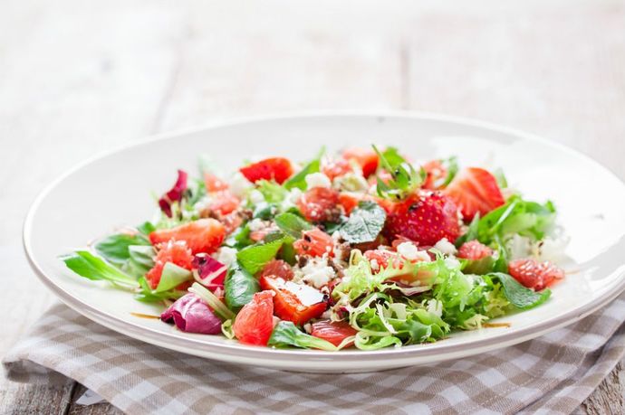Formunu Korumak İsteyenlere: Farklı, Diyet Dostu ve Doyurucu Salata Tarifleri!
