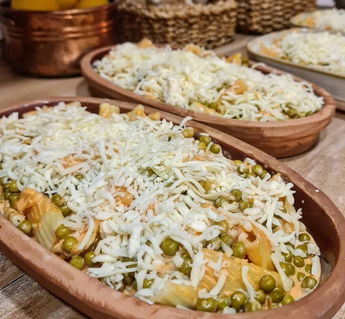 Normal Makarnalardan Sıkılanlara Özel: Güveçte Soslu Makarna Tarifi