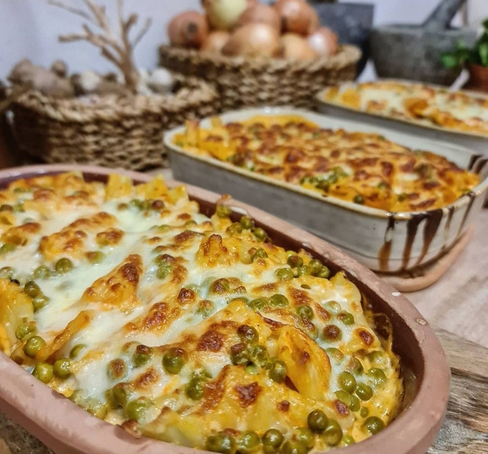 Normal Makarnalardan Sıkılanlara Özel: Güveçte Soslu Makarna Tarifi