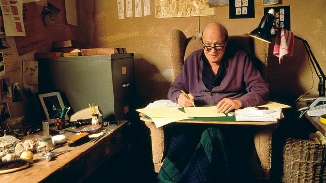 Kalemiyle Milyonlar Kazanan Yazarlar: Sanat Dünyasında En Çok Kazanan 7 Yazar!