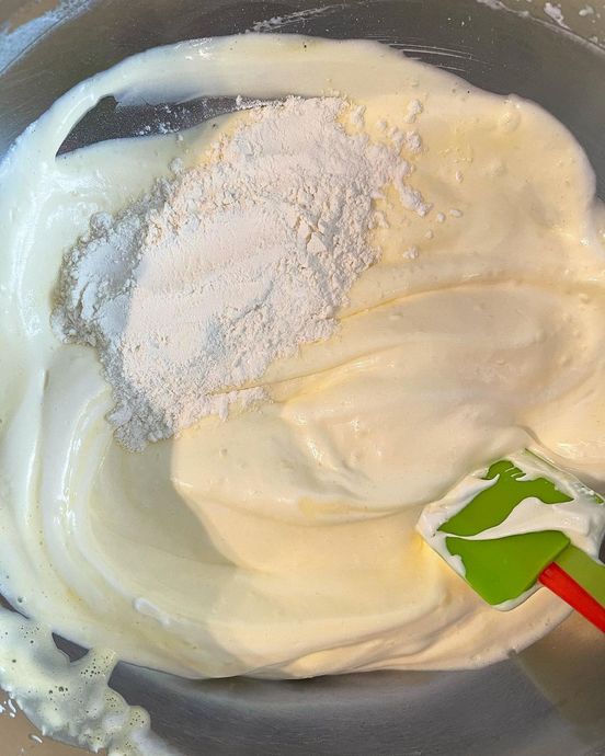 Enfes Pastacı Kremasıyla Muhteşem Bir Lezzet Çilekli Pandispanya Rulo