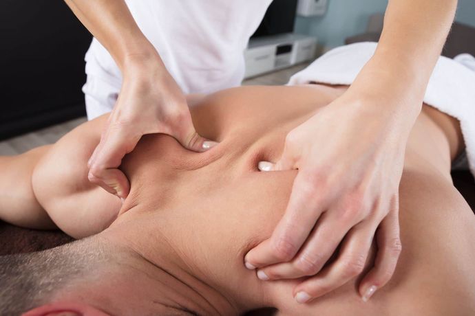 Sizi Göz Çevrenizdeki Kırışıklıklardan Kurtaracak Bir Japon Masajı: Shiatsu