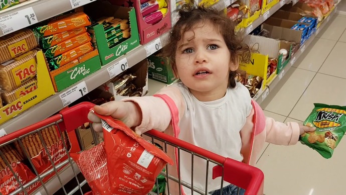 Ama şu gözlere nasıl hayır der insan? Kaç para ulan bir dünya!