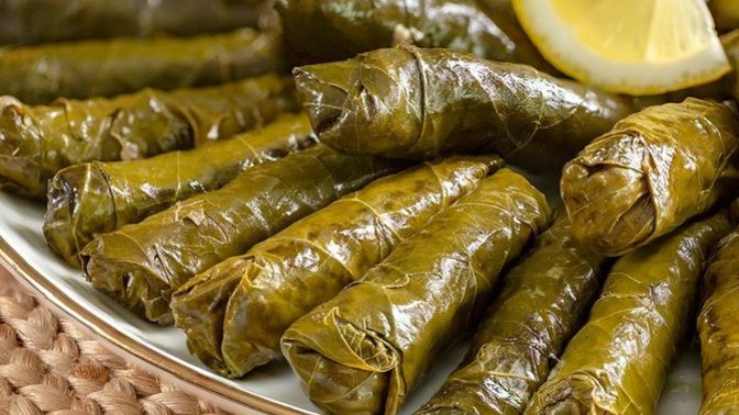 Geçmiş Zaman Olur Ki: Okul Partilerinin Vazgeçilmez Yiyeceklerini Değerlendiriyoruz!