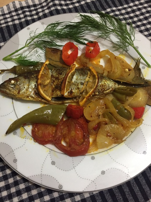 Lezzetli Balığın Sırrı: Fırında Özel Soslu Tereyağlı Levrek Tarifi!