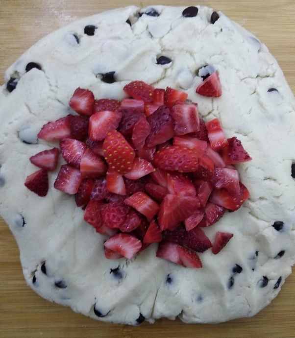 Dışı Kıtır Kıtır, İçi Yumuş Yumuş: Çikolata Parçalı, Çilekli Kurabiye🍪🍓