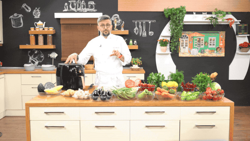 Executive Chef Ayvaz Akbacak’tan Sağlıklı Beslenme İpuçları ve Pekmezli Tavuk Tarifi