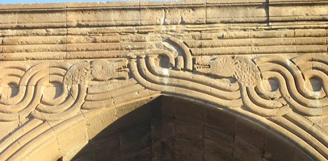 Kurt Başlı Ejderha, Karatay Han, 13.yy, Kayseri