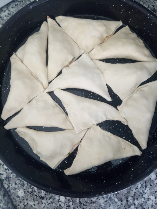 Farklı Bir Tarif İsteyenlere: Mantarlı Börek 🍄
