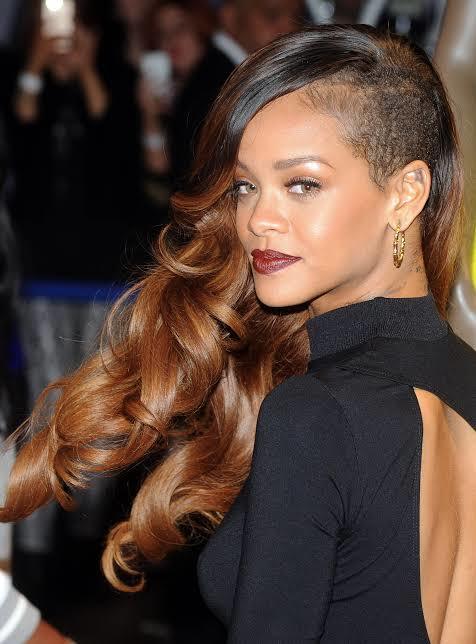 Rihanna ve Değişen Saç Evrimi!