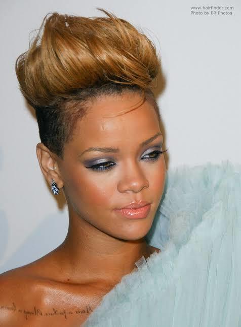 Rihanna ve Değişen Saç Evrimi!