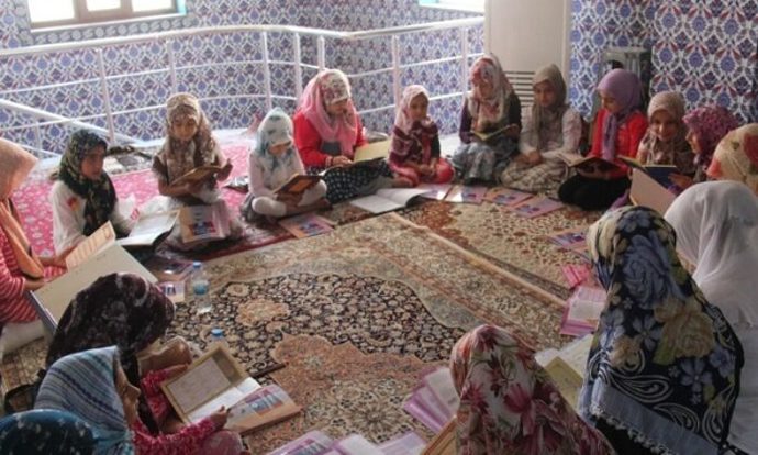 Çocukluğumuza Dönelim: Yaz Kuran Kurslarına Gitmiş Efsane Nesil!