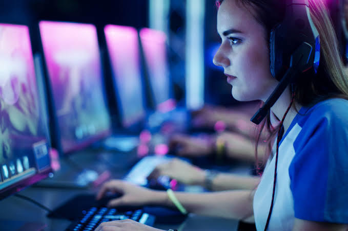 Gamer Kadınlara Merak Ettiklerimizi Sordum: Ben Sordum, Onlar Cevapladı!