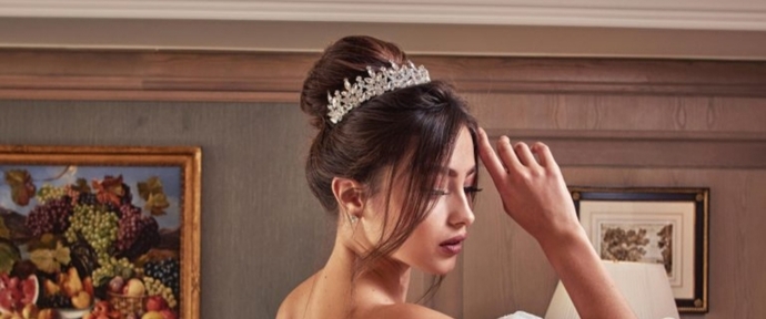 Düğünümde Saçlarımı Nasıl Yapacağım?” Derdine Son! Yaz Gelinleri İçin 5 Saç Modeli Önerisi!